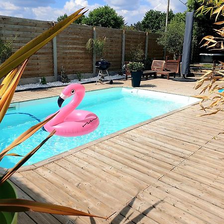 Tiny House Avec Jardin Et Acces Piscine Chauffee Villa Saint-Medard-en-Jalles Luaran gambar
