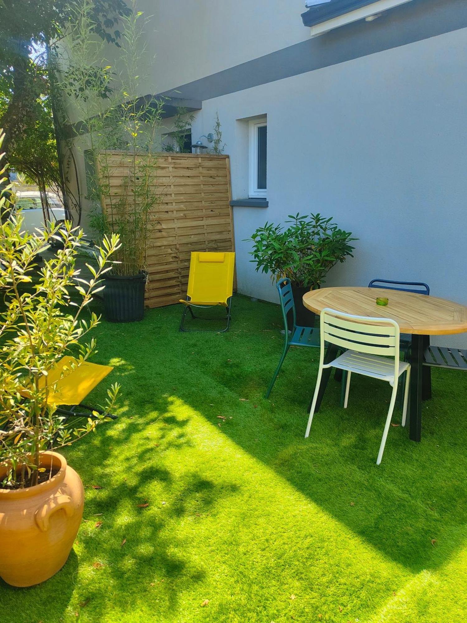 Tiny House Avec Jardin Et Acces Piscine Chauffee Villa Saint-Medard-en-Jalles Luaran gambar