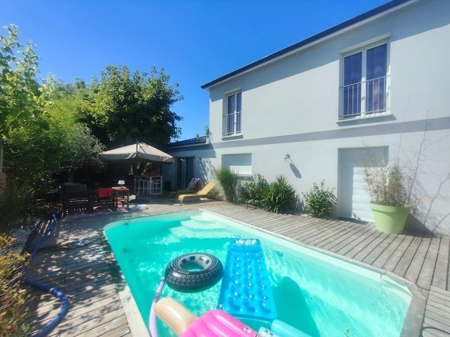 Tiny House Avec Jardin Et Acces Piscine Chauffee Villa Saint-Medard-en-Jalles Luaran gambar