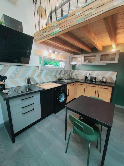 Tiny House Avec Jardin Et Acces Piscine Chauffee Villa Saint-Medard-en-Jalles Luaran gambar